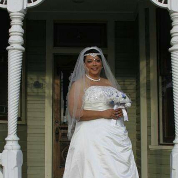 David's Bridal Wedding Dress - Picture 3 of 5